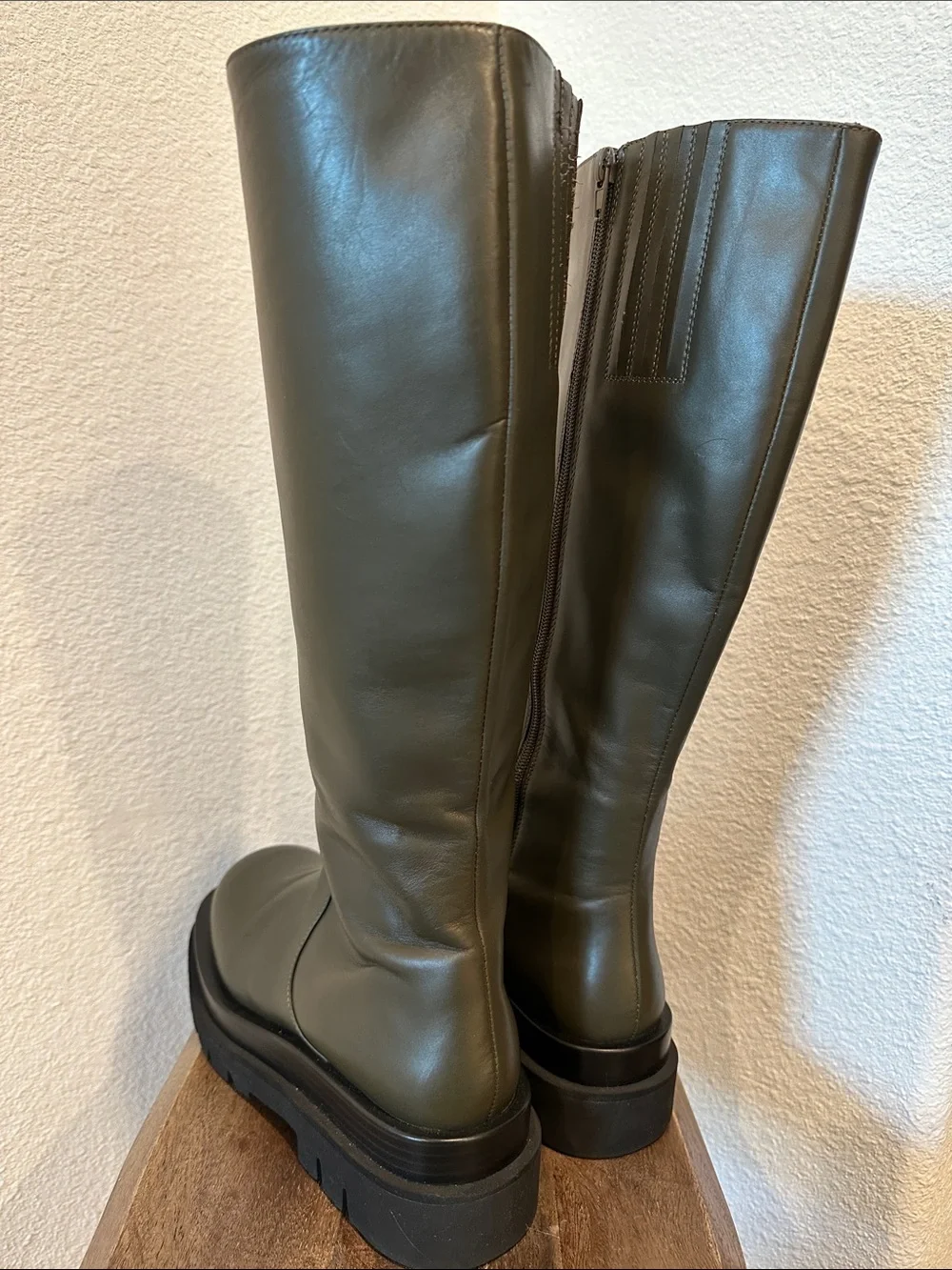 NEW Jeffrey Campbell 